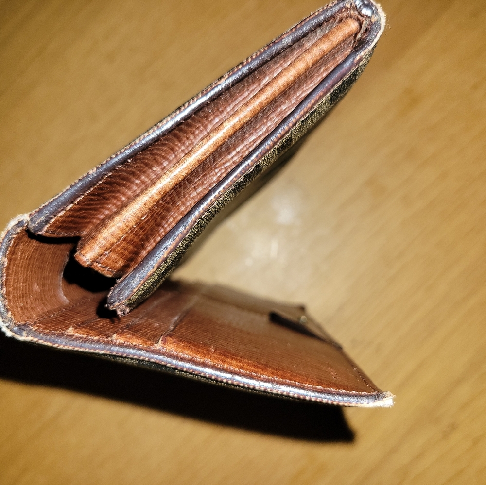 FENDI Zucca Wallet - Picture 8 of 15